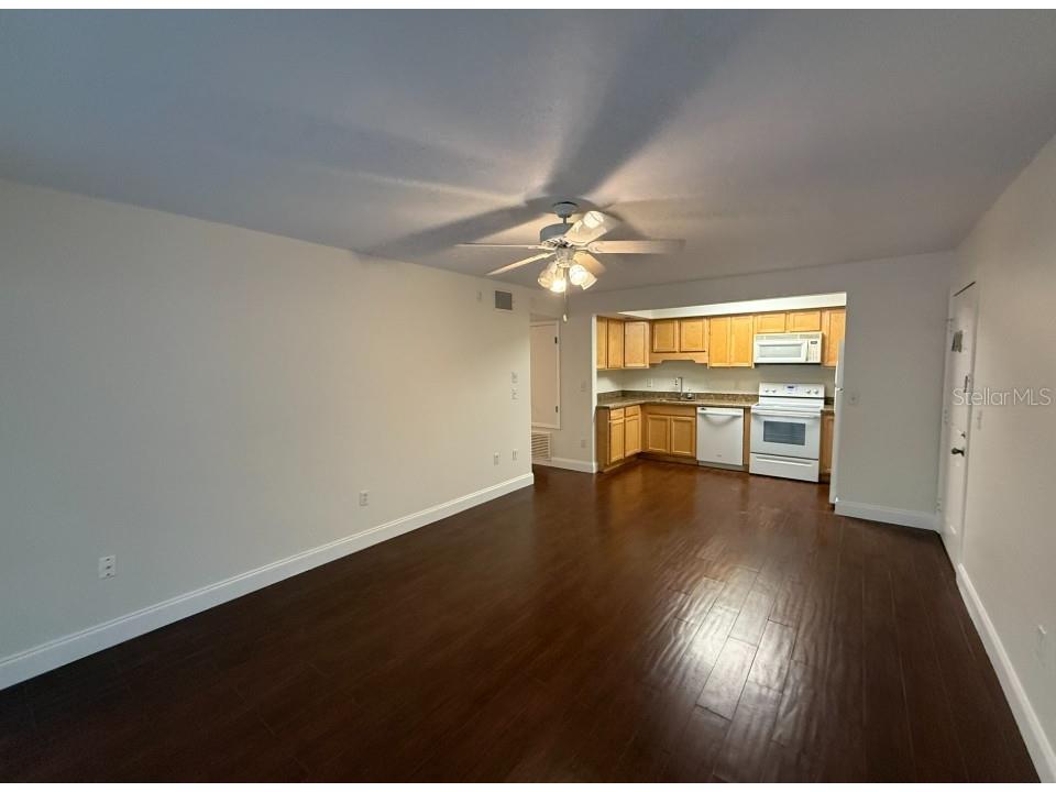 631 N Orange Avenue #104 Sarasota FL 34236 A4674980 image4