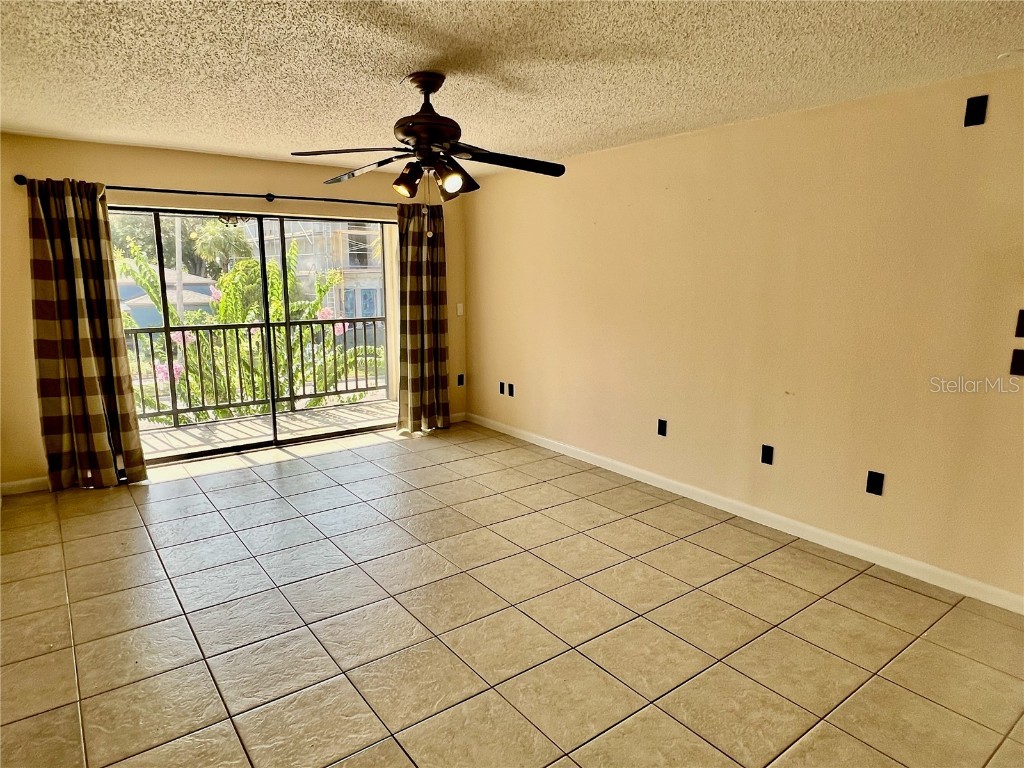 631 N Orange Avenue #201 Sarasota FL 34236 A4674339 image3