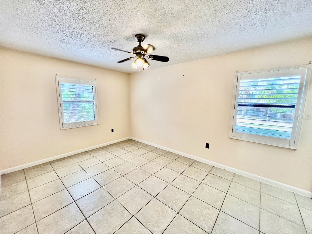 631 N Orange Avenue #201 Sarasota FL 34236 A4674339 image5