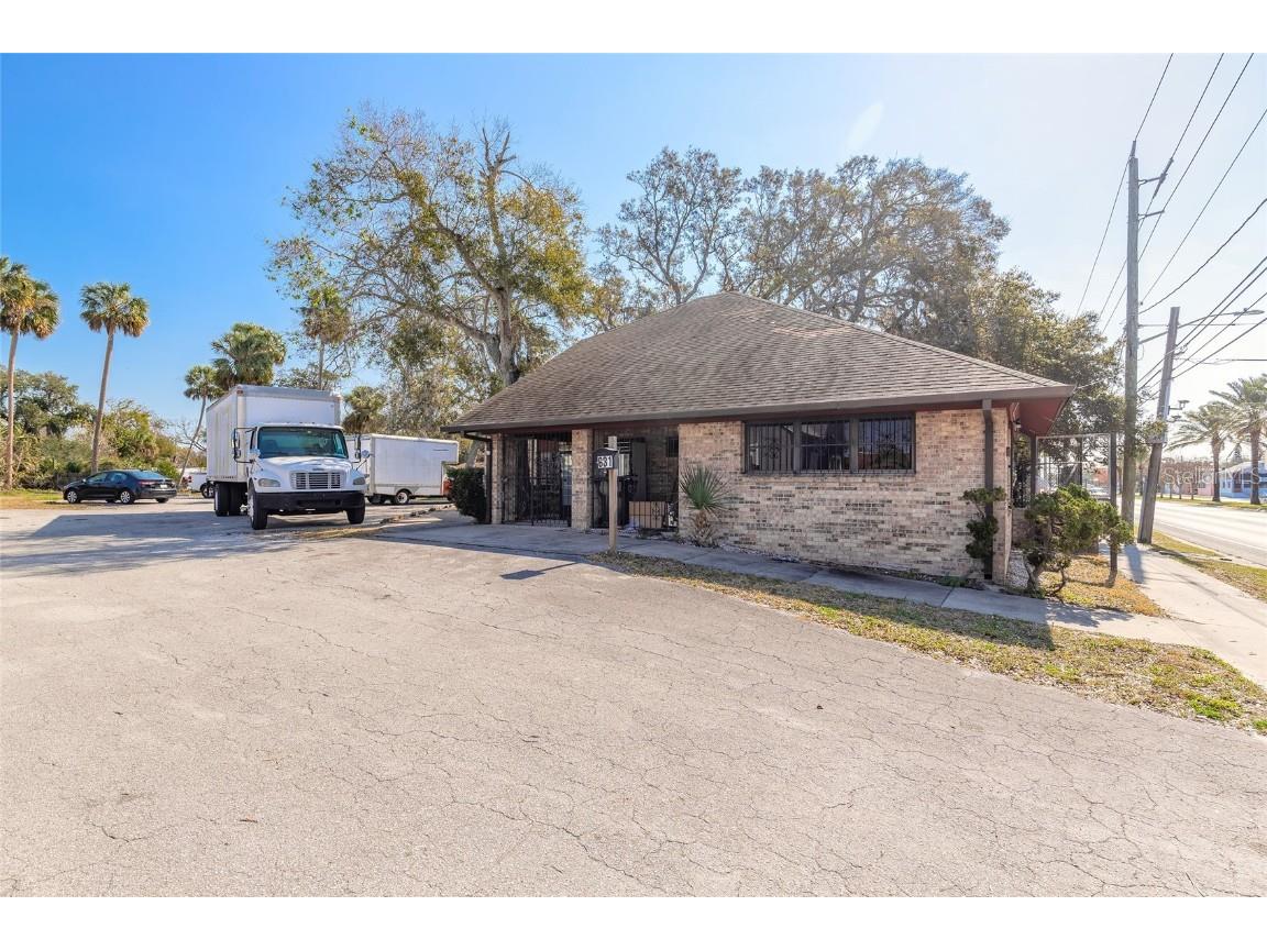 631 N Ridgewood Avenue Daytona Beach FL 32114 V4940828 image2