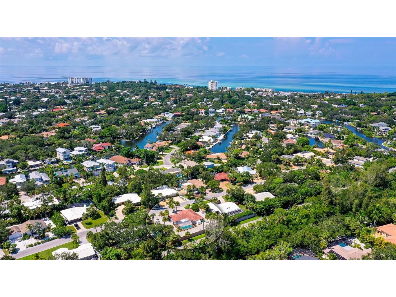 631 Venice Lane Sarasota FL 34242 A4618760 image1