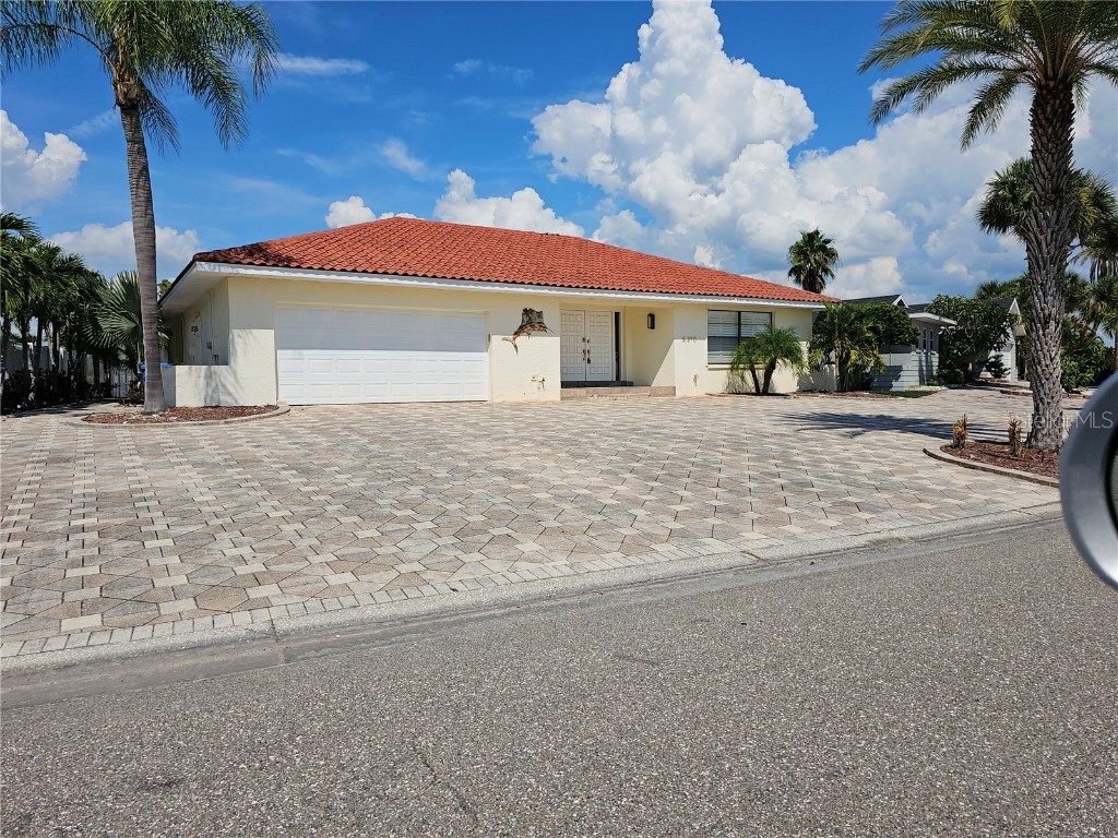 6310 Cocoa Lane Apollo Beach FL 33572 - TAMPA BAY T3475823 image1