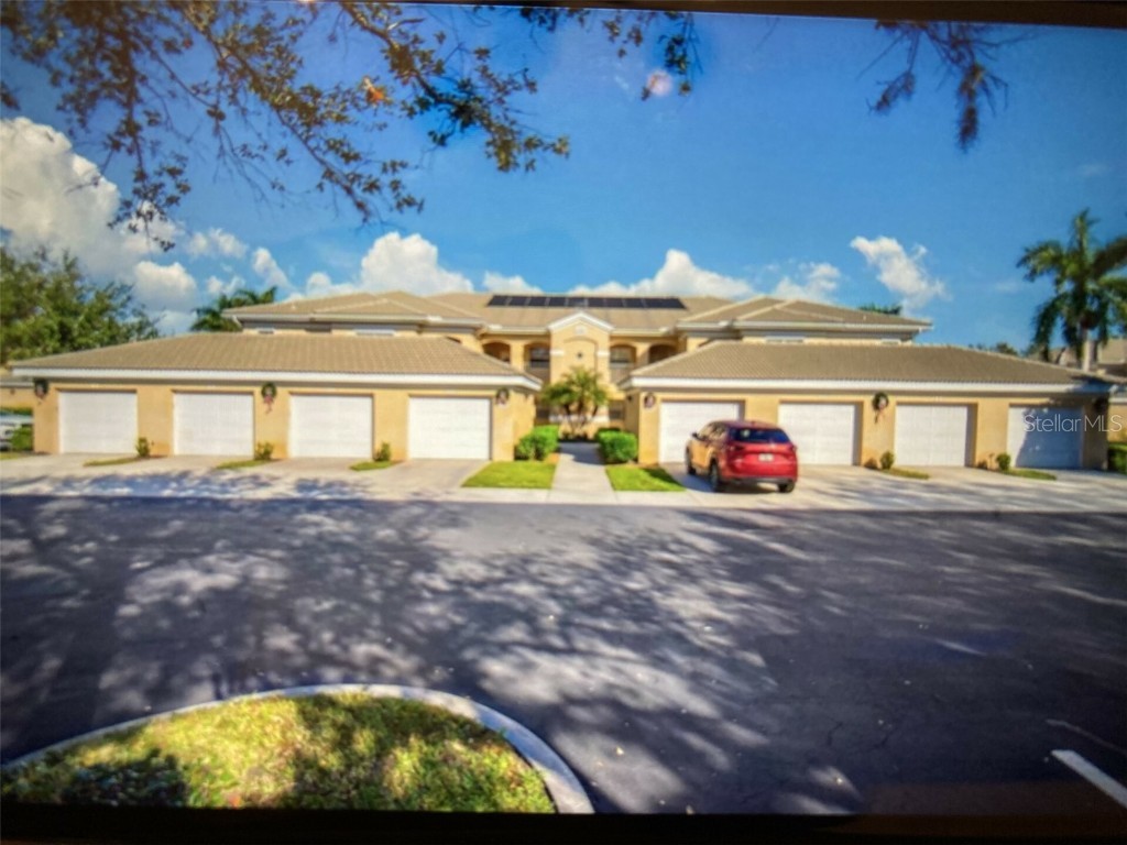 6310 Grand Oak Circle #205 Bradenton FL 34203 A4562732 image1
