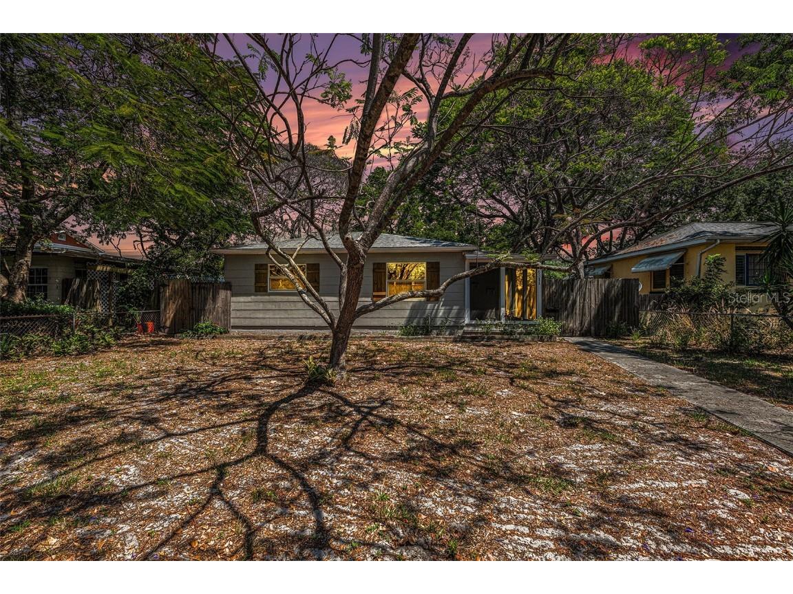 6311 2nd Avenue S Saint Petersburg FL 33707 U8248943 image1