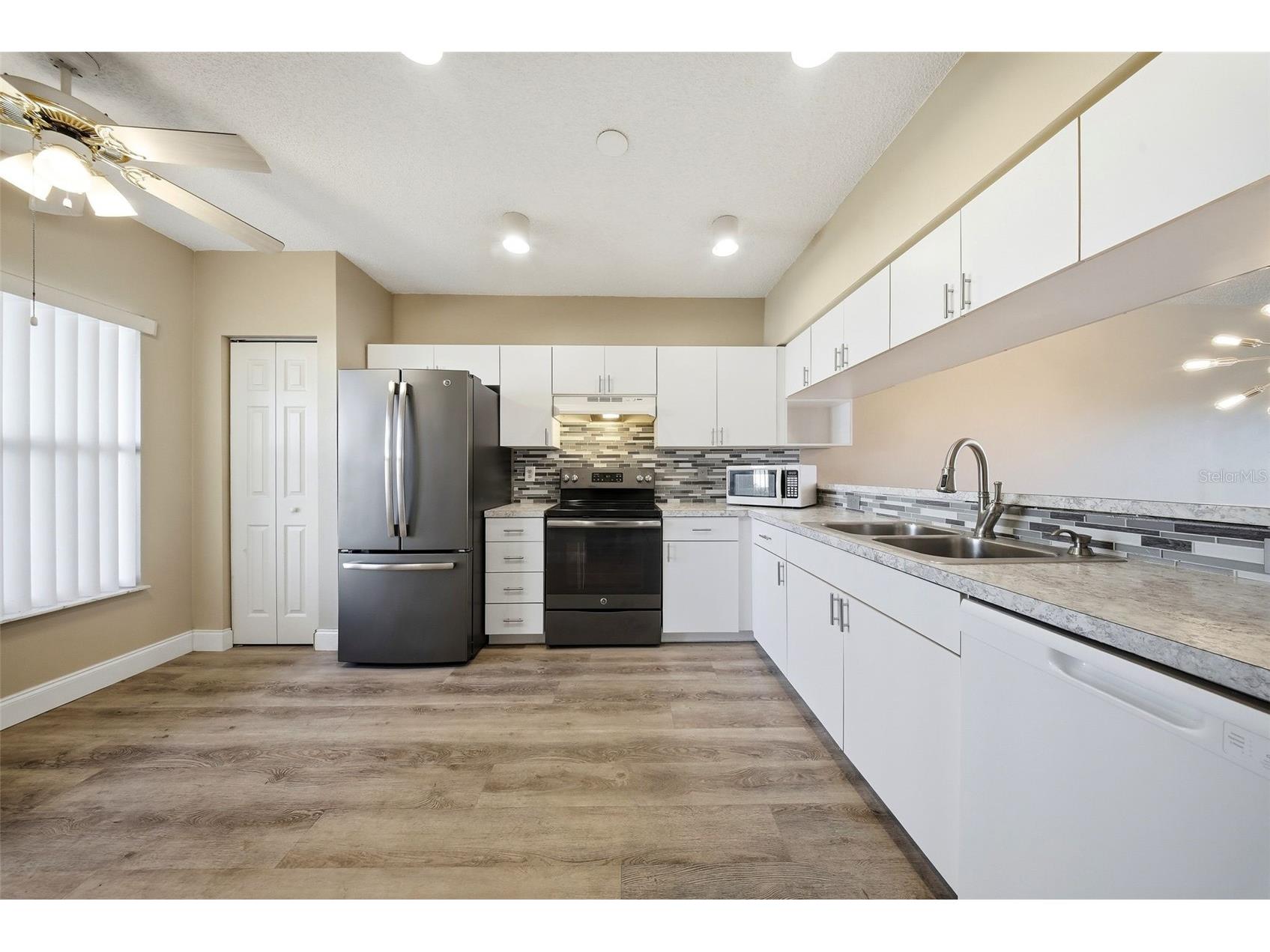 6311 99th Way N #11F Seminole FL 33708 TB8487938 image15