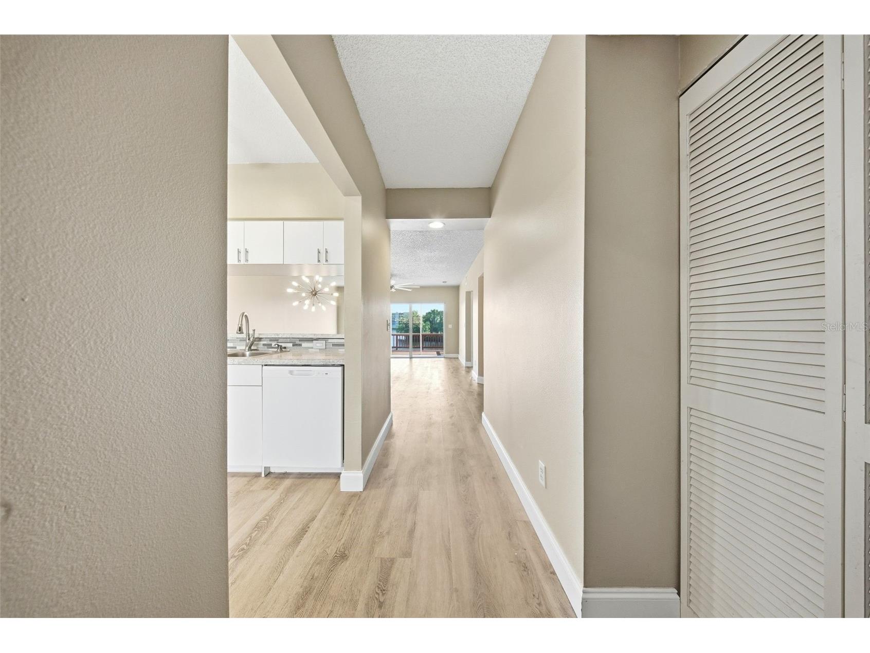 6311 99th Way N #11F Seminole FL 33708 TB8487938 image4