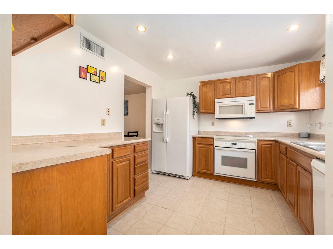 6311 Newtown Circle #11B2 Tampa FL 33615 TB8358182 image12