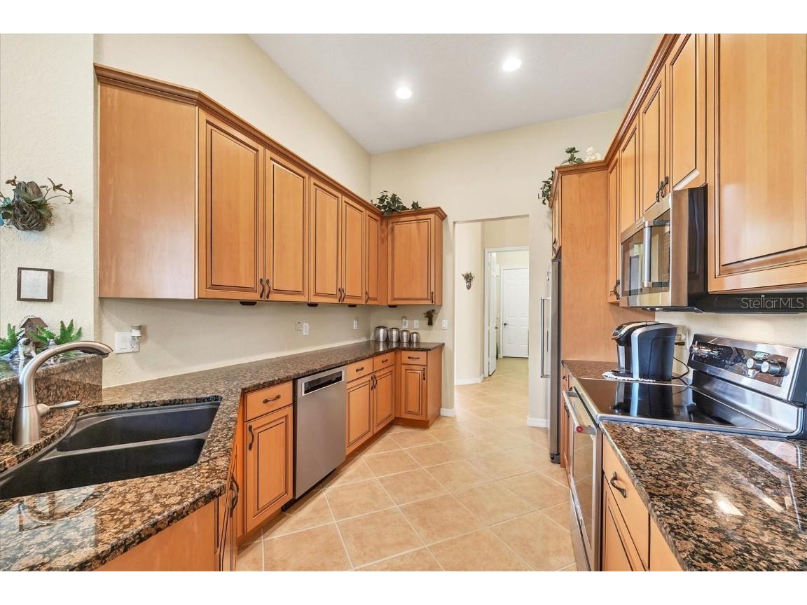 6312 41st Court E Sarasota FL 34243 A4656525 image9