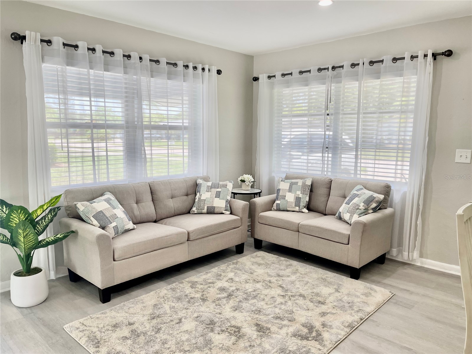 6312 S Lockwood Ridge Road Sarasota FL 34231 A4692125 image3