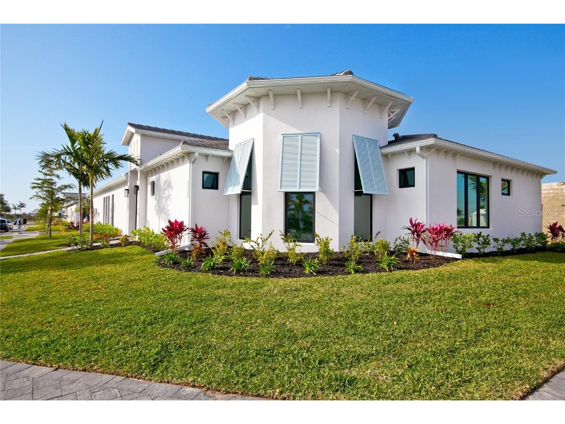 6313 Spanish Bayonet Way Bradenton FL 34210 - AQUA LAGOON LAKE A4595284 image1