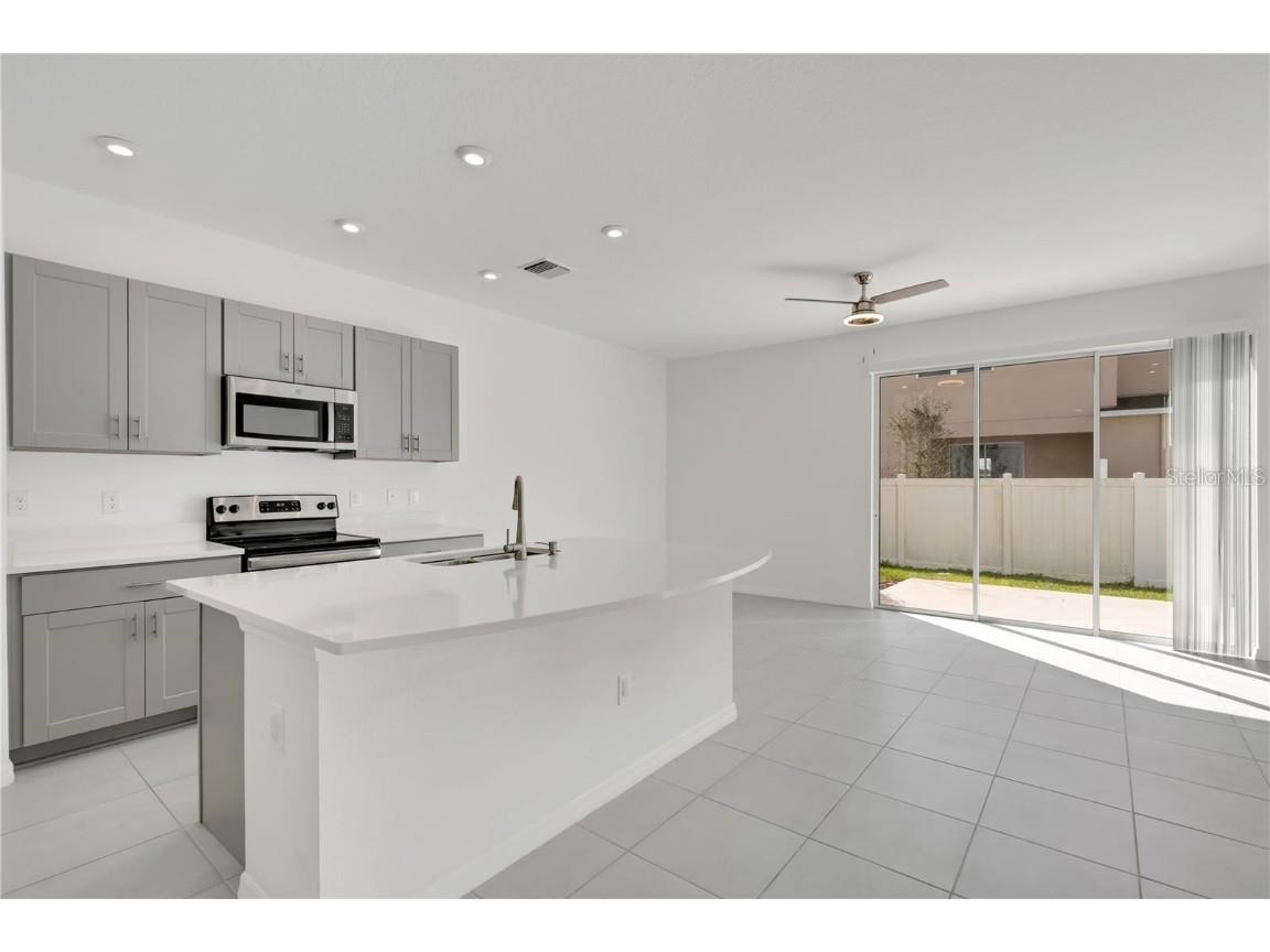 6313 Willowside Street Palmetto FL 34221 A4670237 image9