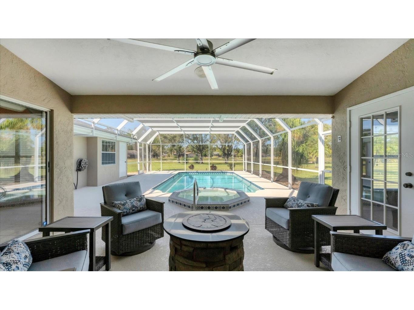 6314 Glen Abbey Lane Bradenton FL 34202 A4673444 image2