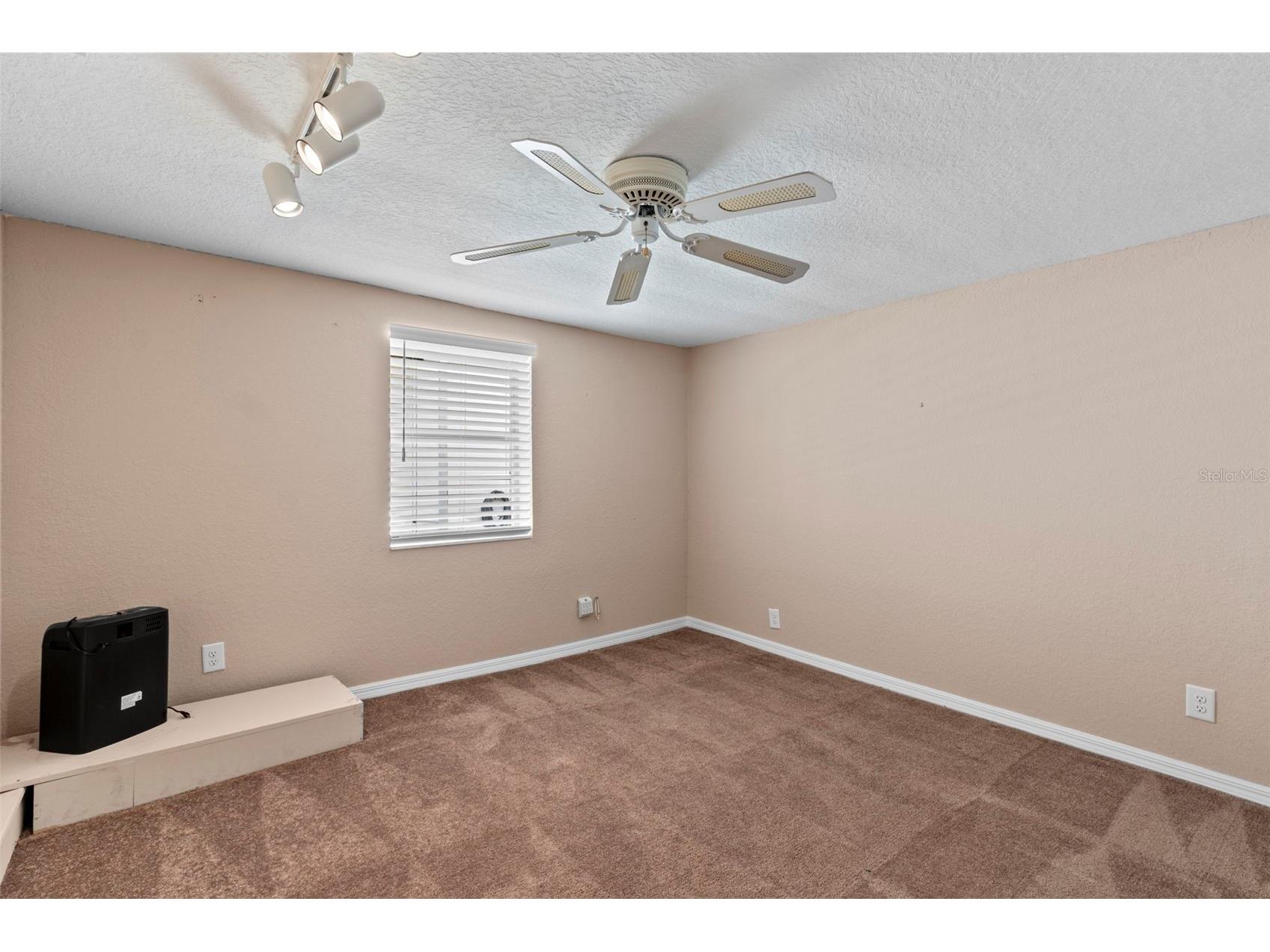 6314 Sebring Street Weeki Wachee FL 34607 - WEEKI WACHEE RIVER GULF TB8491669 image17