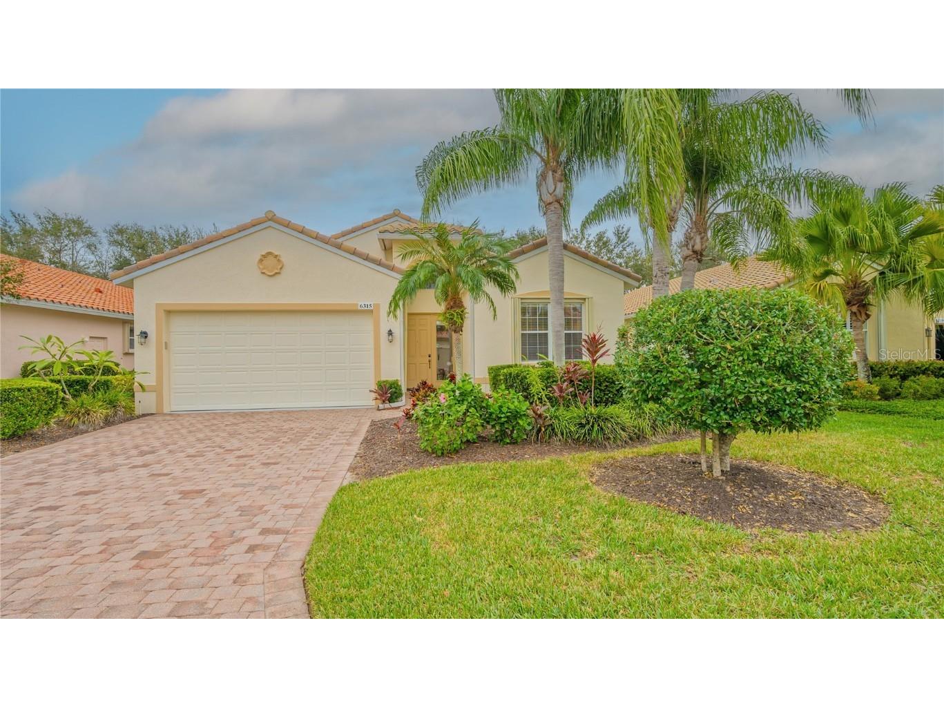 6315 43rd Court E Sarasota FL 34243 A4590468 image1
