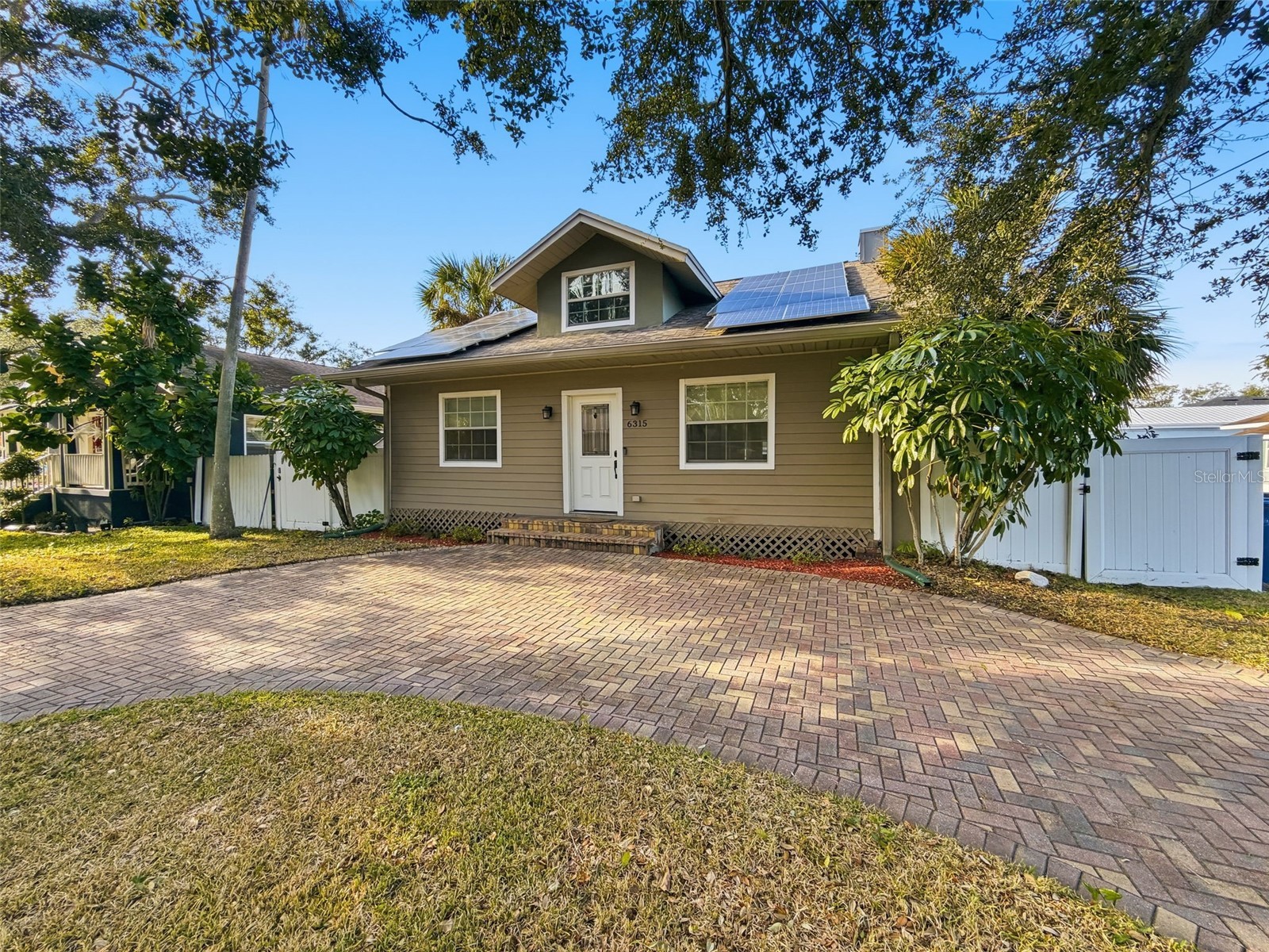 6315 Interbay Boulevard Tampa FL 33611 TB8468962 image1