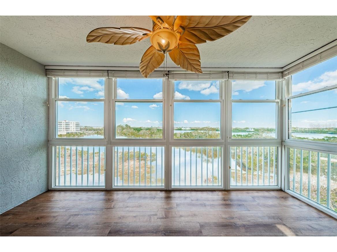 6315 Shoreline Drive #3305 Madeira Beach FL 33708 TB8444192 image2