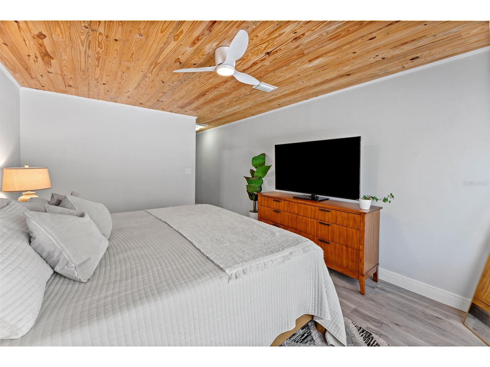 6317 N 22nd Street Tampa FL 33610 TB8483050 image15