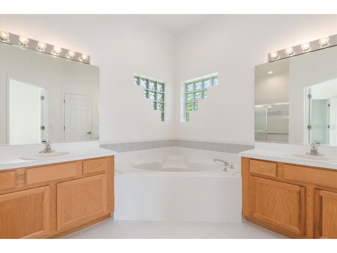 6319 Sturbridge Court Sarasota FL 34238 A4665536 image26