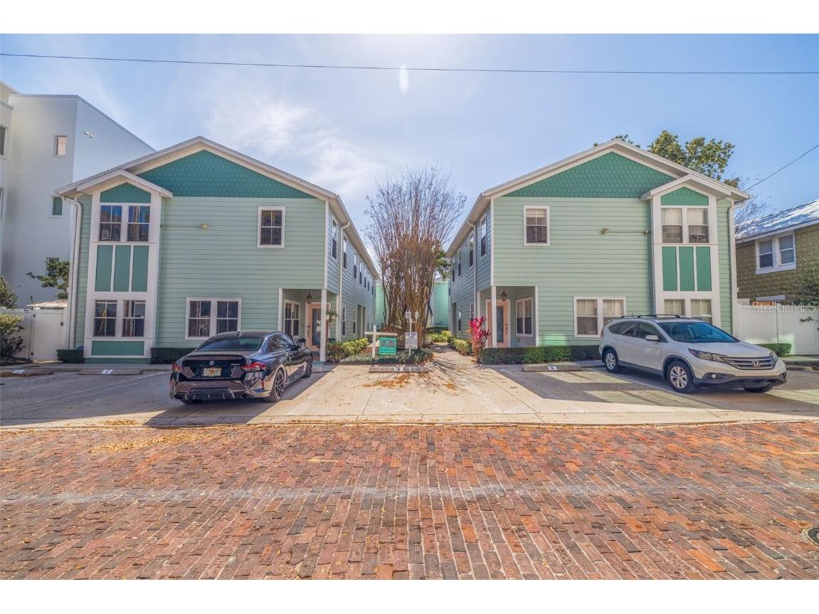 632 Charles Court S Saint Petersburg FL 33701 TB8355019 image1