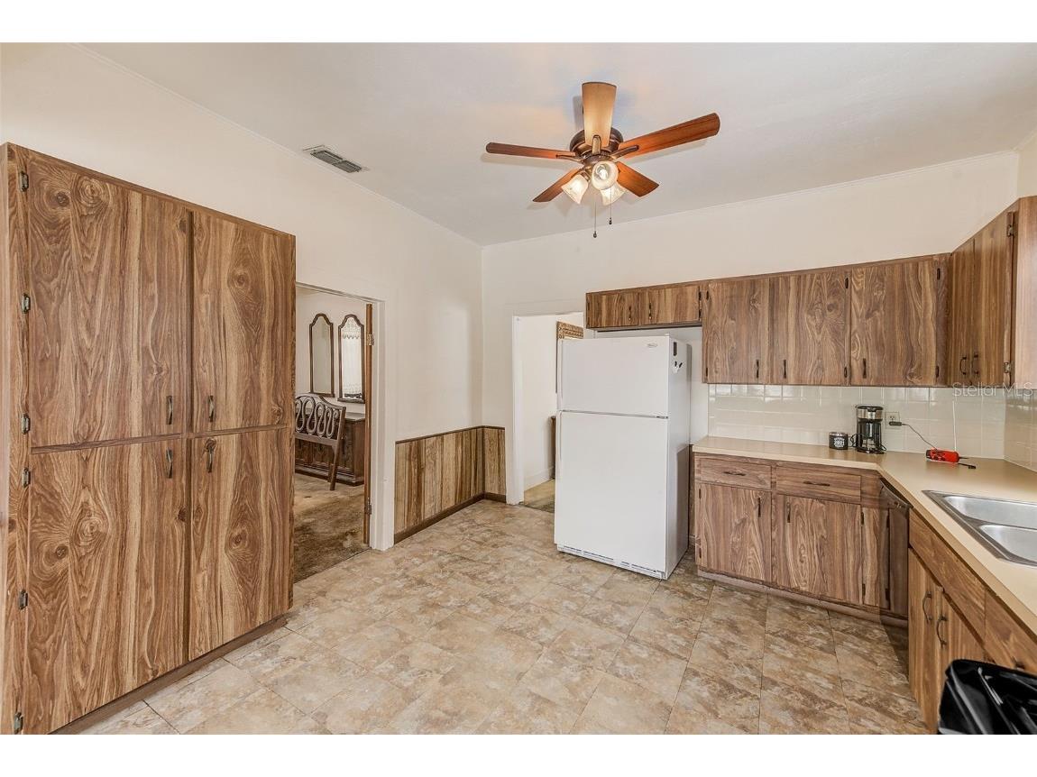 632 Cross Street Tarpon Springs FL 34689 TB8438161 image12