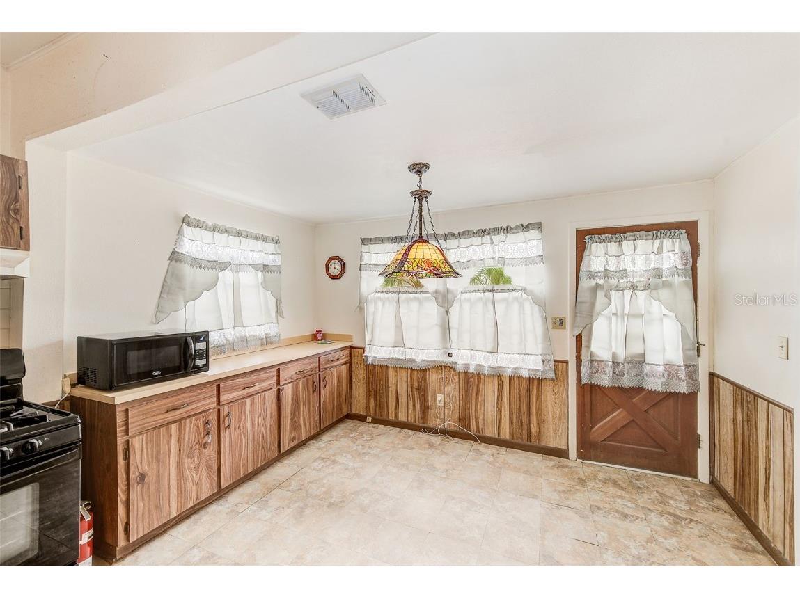 632 Cross Street Tarpon Springs FL 34689 TB8438161 image14