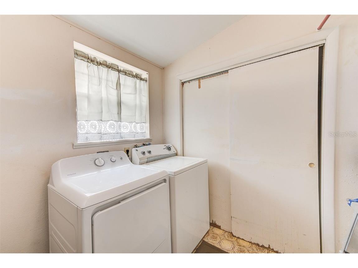 632 Cross Street Tarpon Springs FL 34689 TB8438161 image23