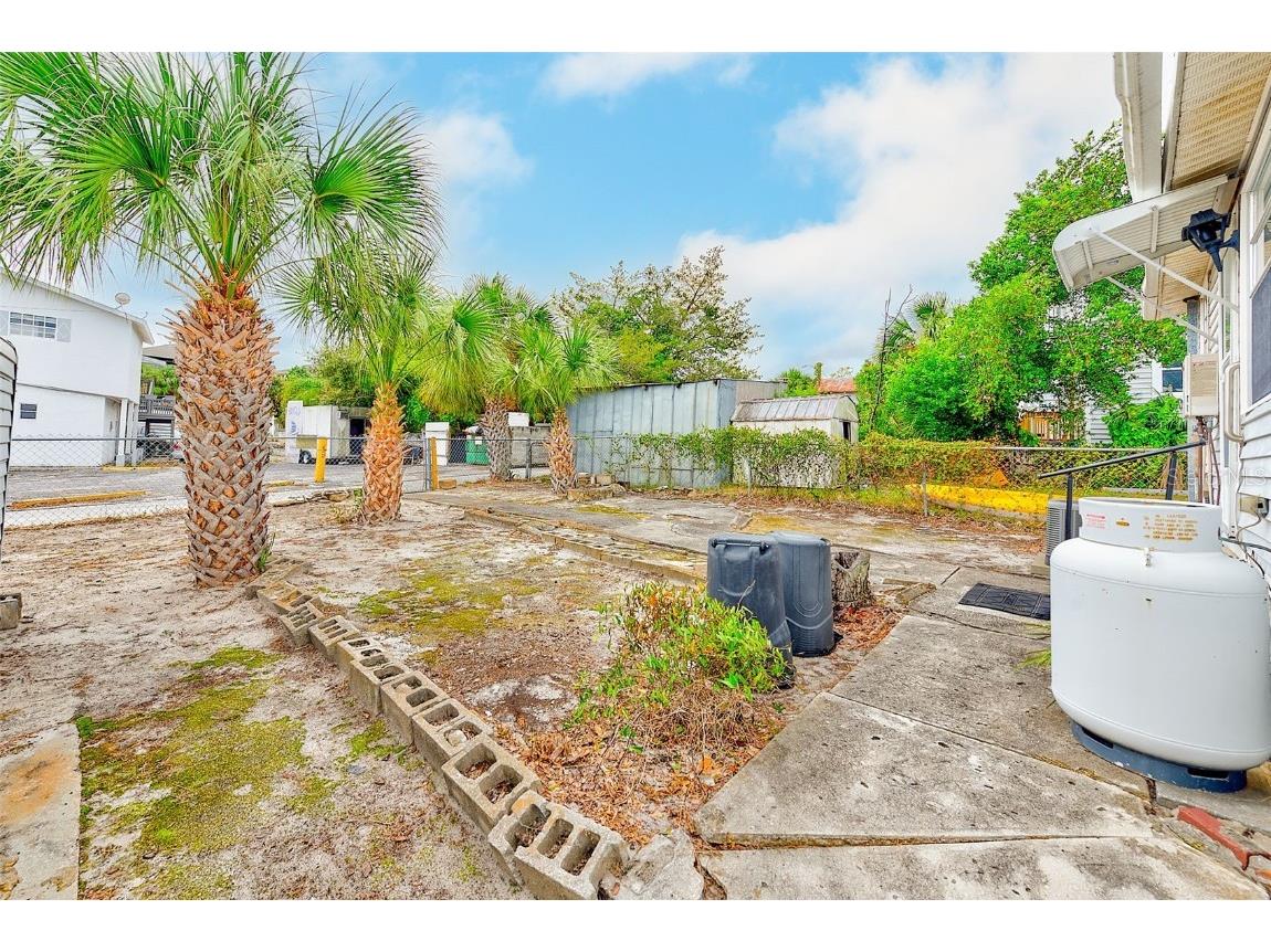 632 Cross Street Tarpon Springs FL 34689 TB8438161 image24