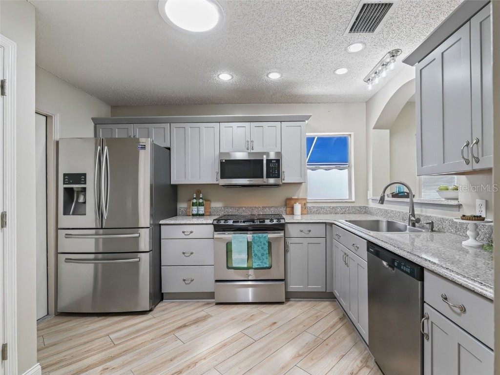 632 Delgado Avenue Lady Lake FL 32159 G5100434 image8