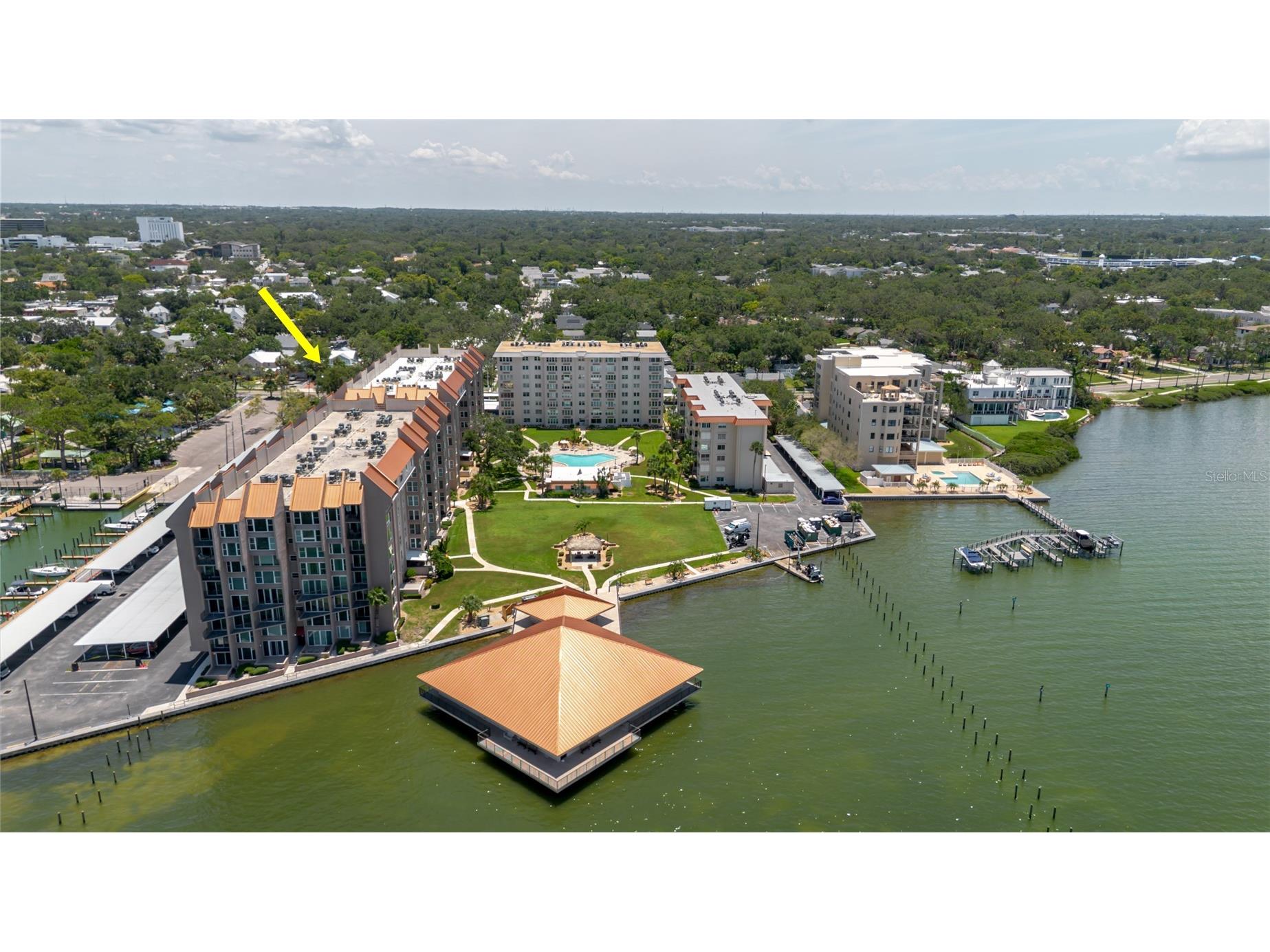 632 Edgewater Drive #238 Dunedin FL 34698 TB8450633 image1