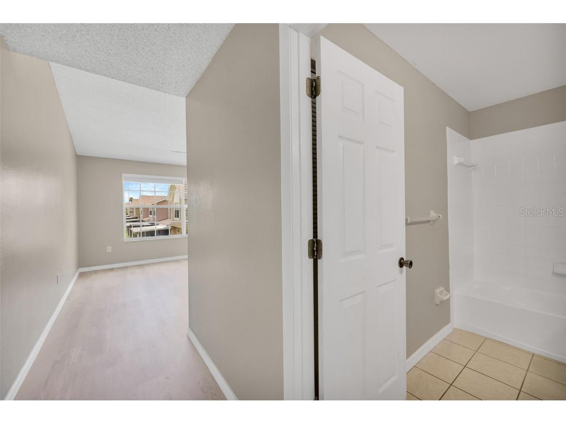 632 Kensington Lake Cir Brandon FL 33511 TB8454458 image25