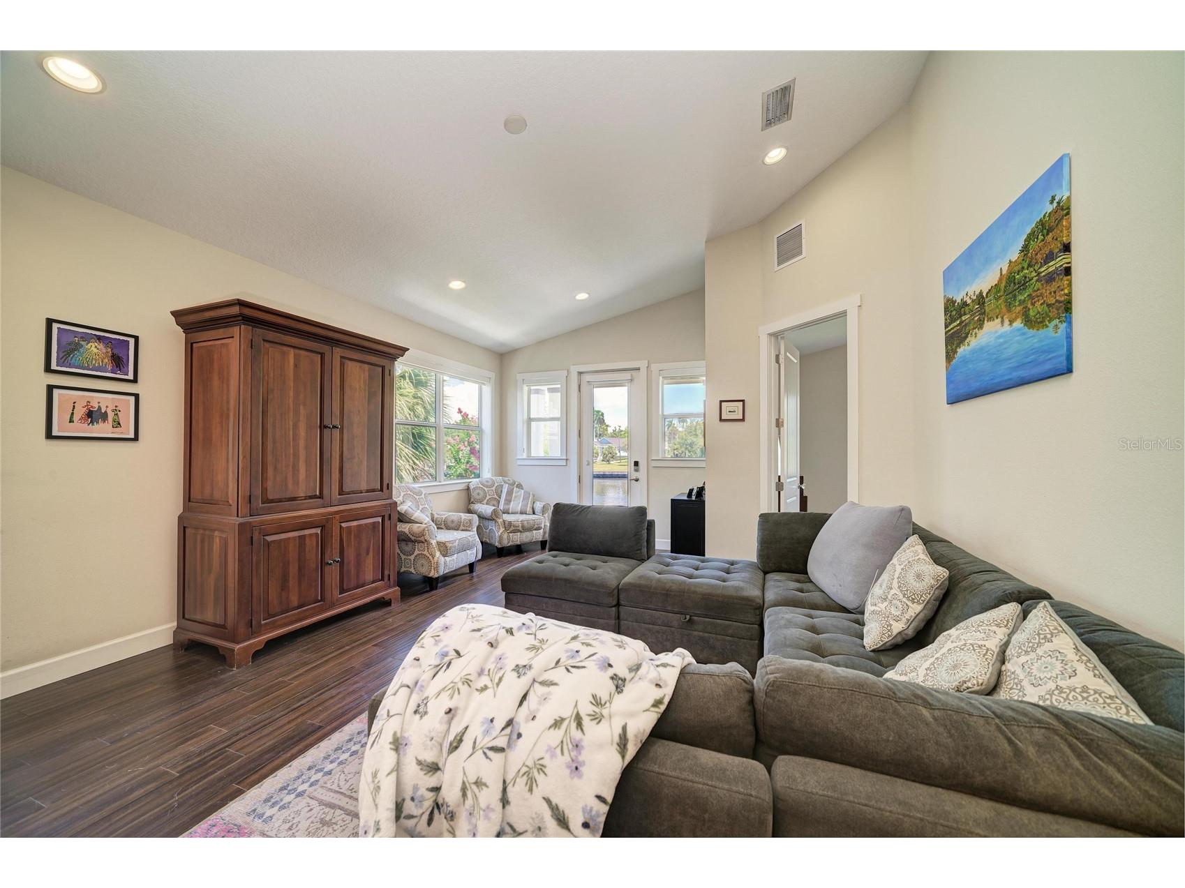 632 Virginia Drive Bradenton FL 34205 A4698202 image11