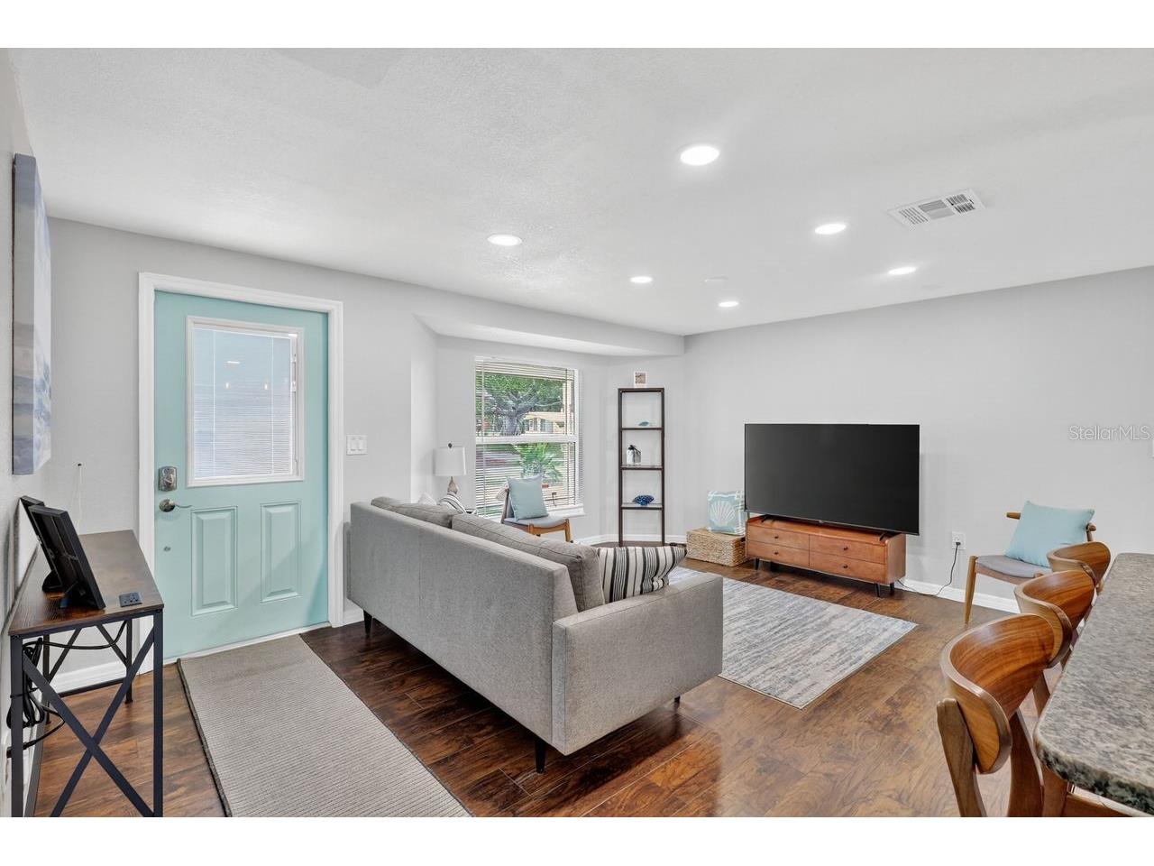 6320 Case Avenue Bradenton FL 34207 A4670670 image3