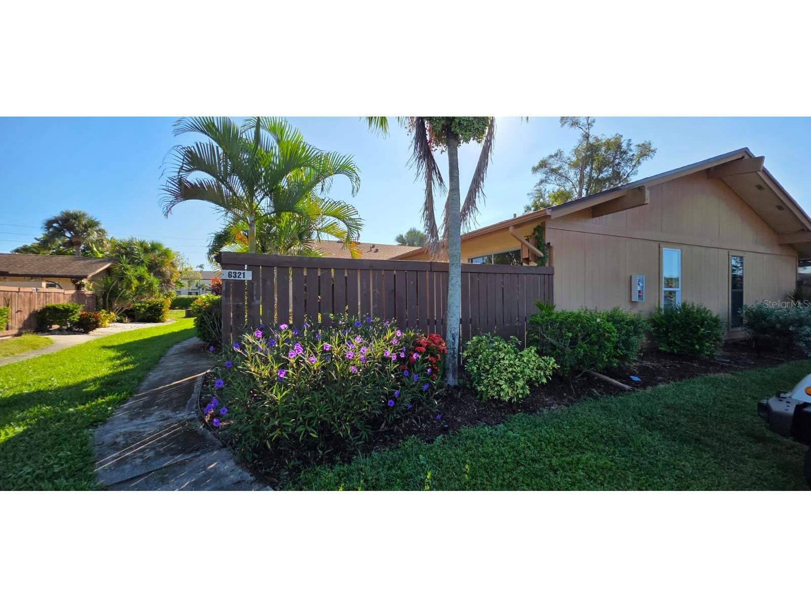 6321 Royal Woods Drive Fort Myers FL 33908 O6385087 image1