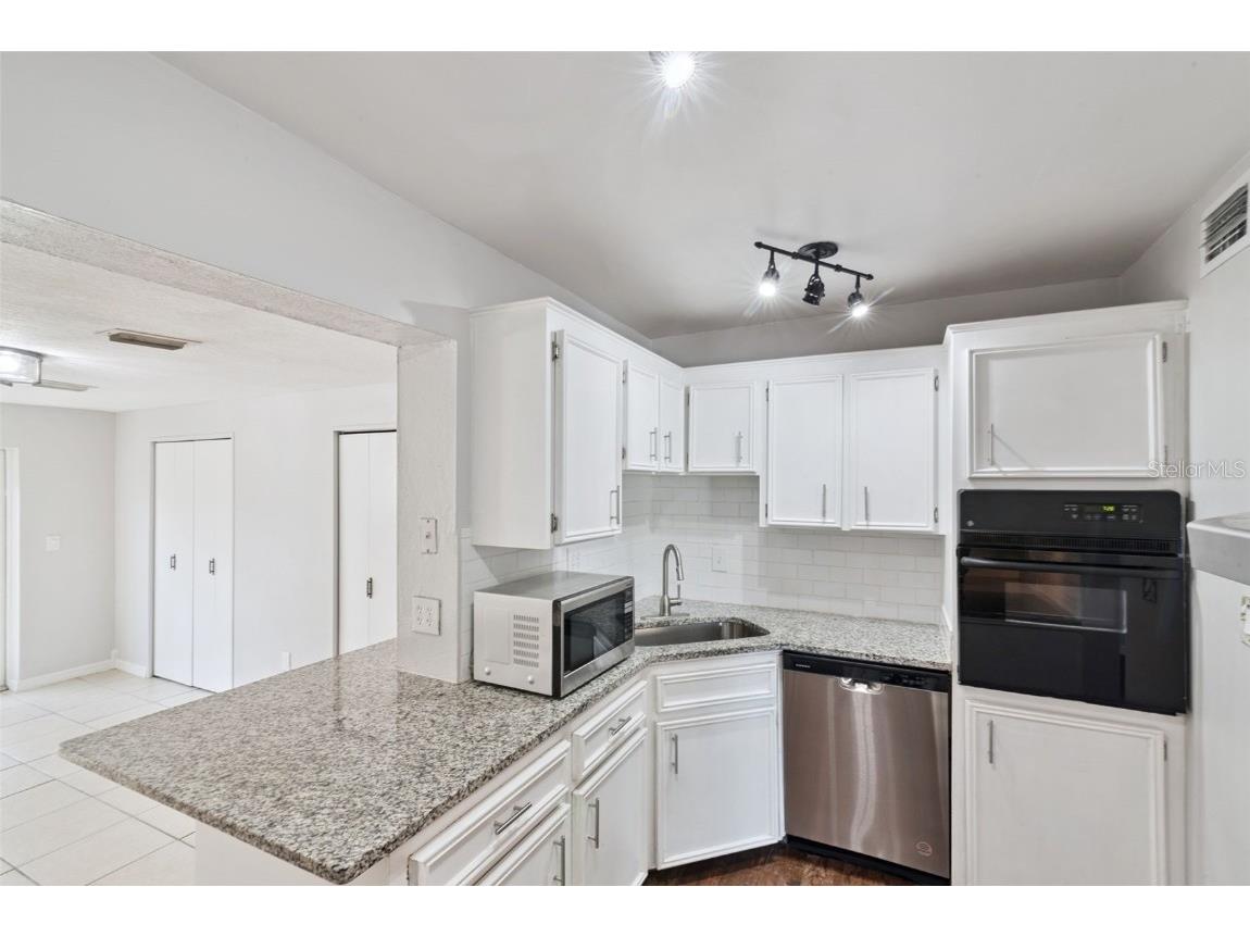 6322 Appian Way Orlando FL 32807 O6361284 image15
