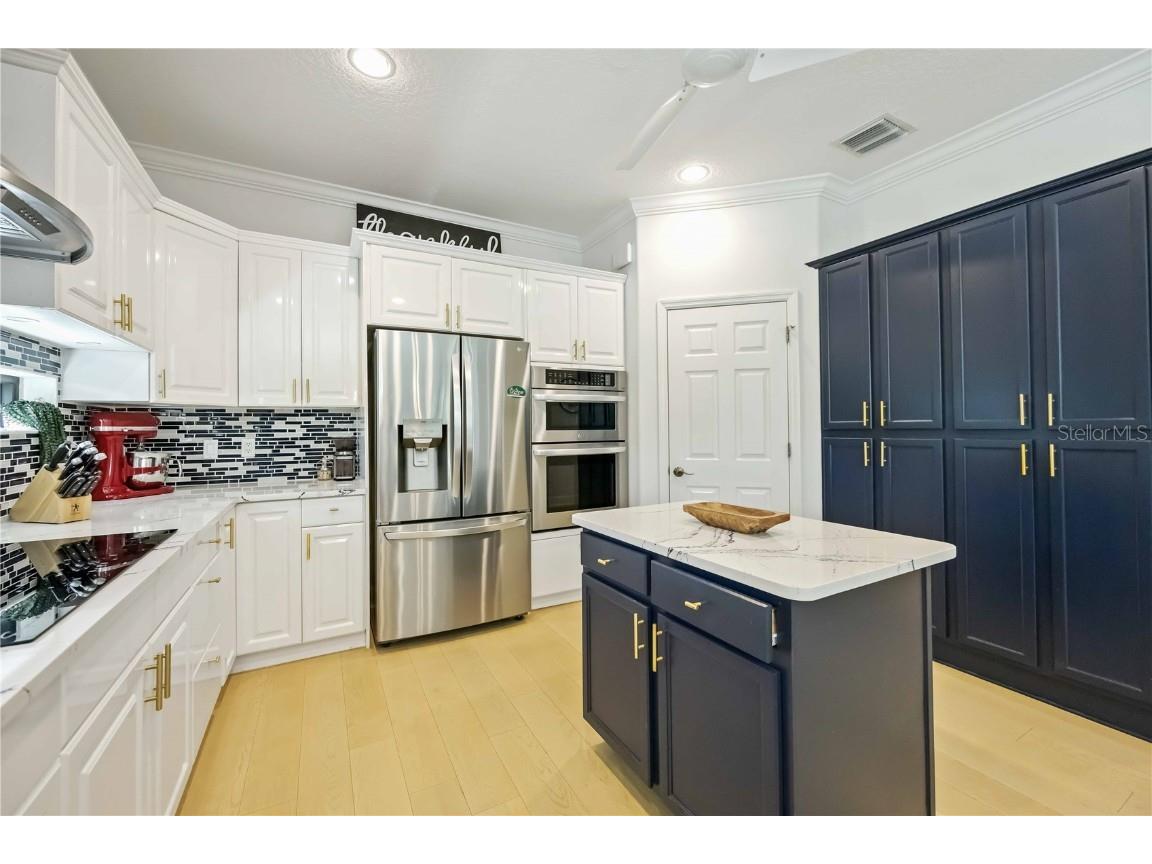 6322 Laguna Drive #1 Longboat Key FL 34228 A4669170 image8