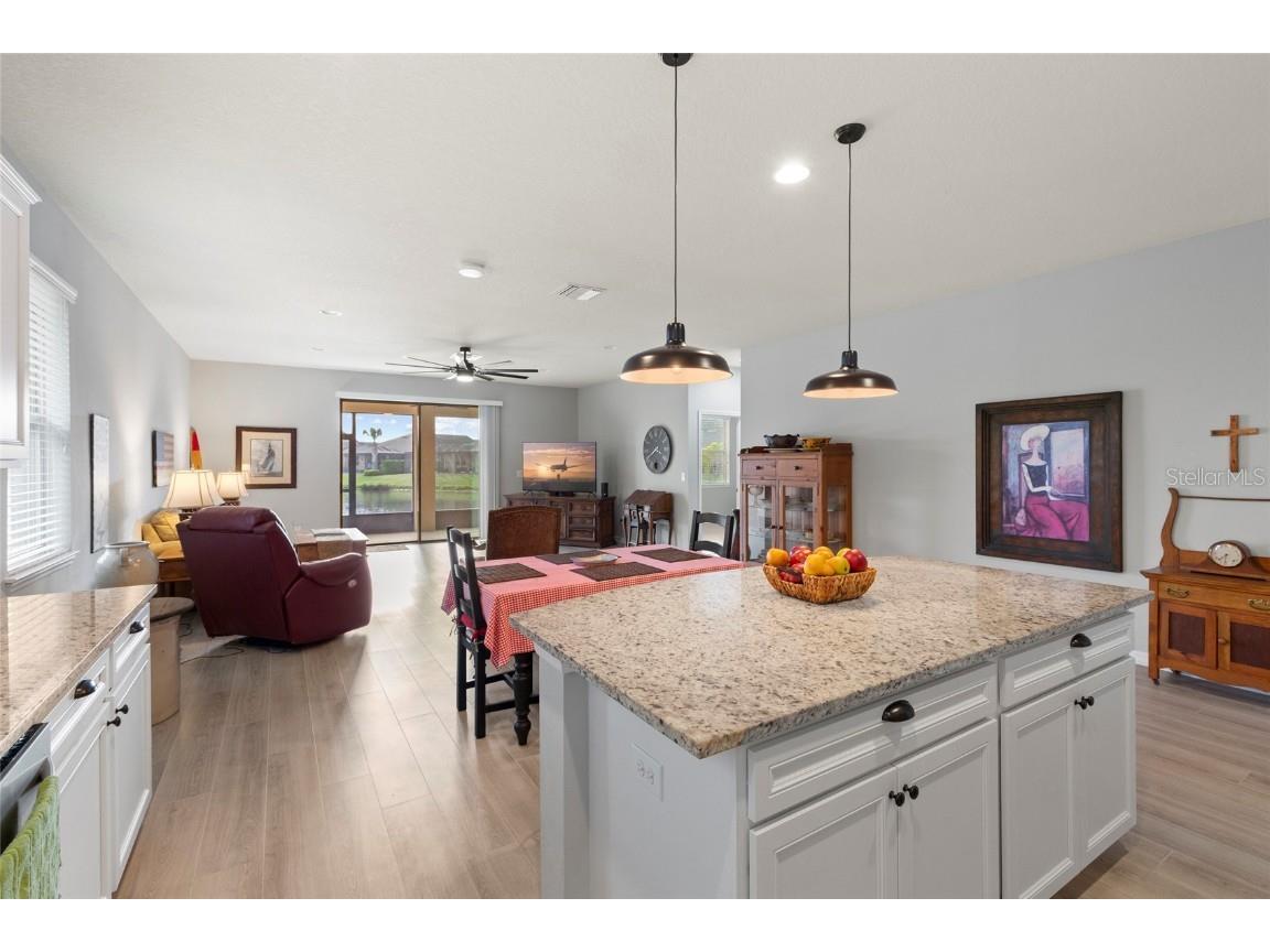 6323 Kenava Loop Palmetto FL 34221 A4674236 image10