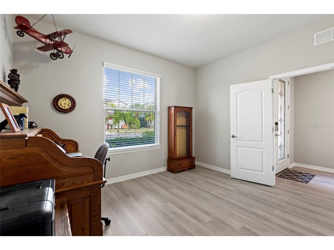 6323 Kenava Loop Palmetto FL 34221 A4674236 image24