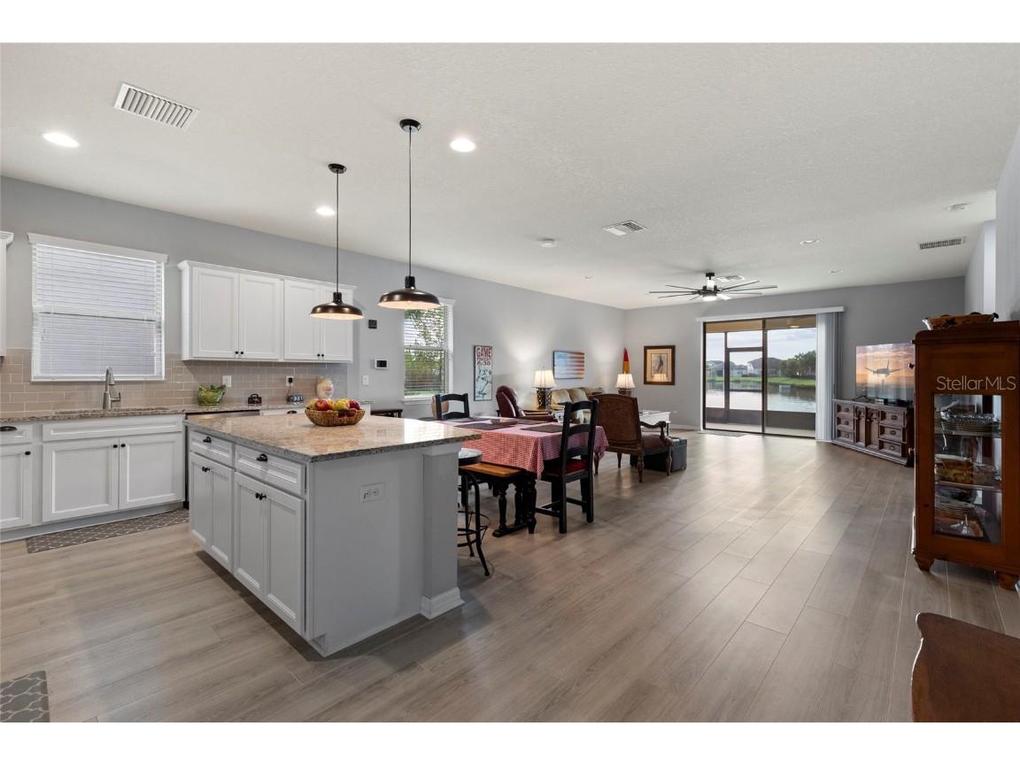 6323 Kenava Loop Palmetto FL 34221 A4674236 image6