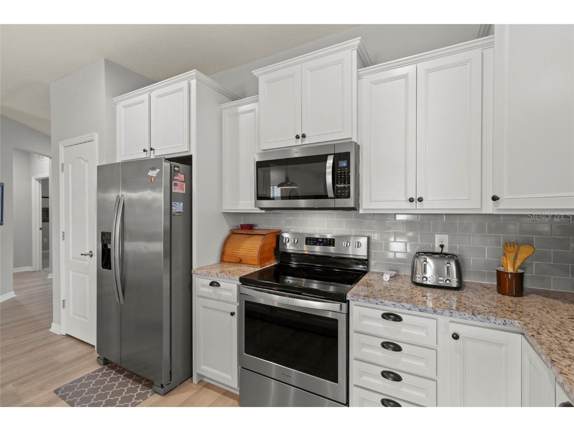 6323 Kenava Loop Palmetto FL 34221 A4674236 image9