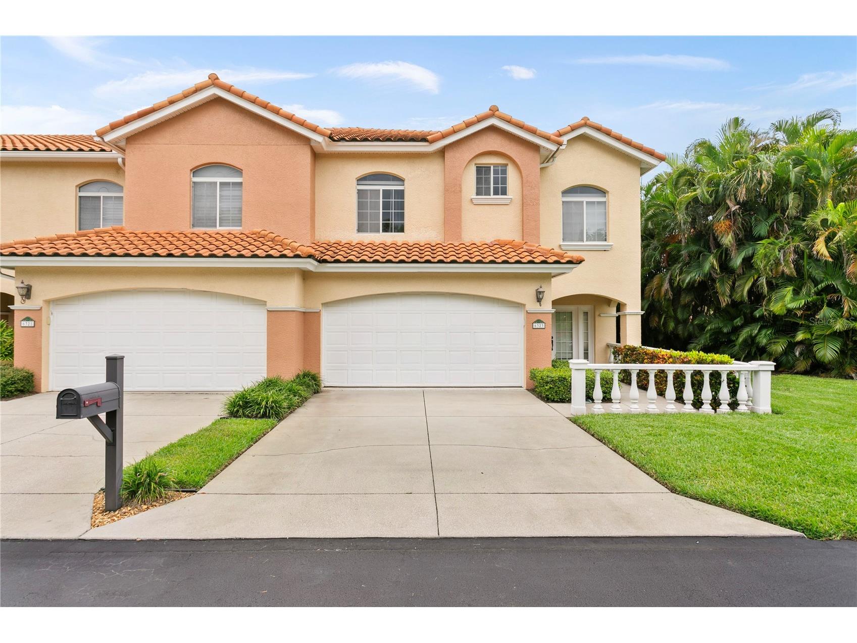 6323 Vista Verde Drive E Saint Petersburg FL 33707 TB8515345 image1