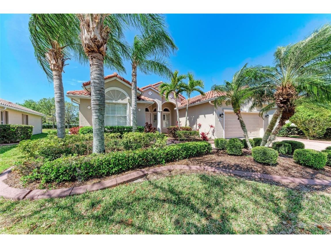 6324 41st Court E Sarasota FL 34243 A4646711 image1