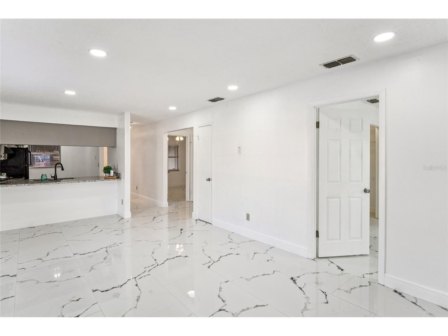 6324 Bonnie Bay Circle N Pinellas Park FL 33781 W7883045 image5