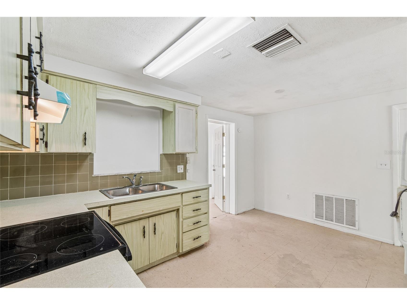 6324 Tralee Avenue New Port Richey FL 34653 TB8521813 image20
