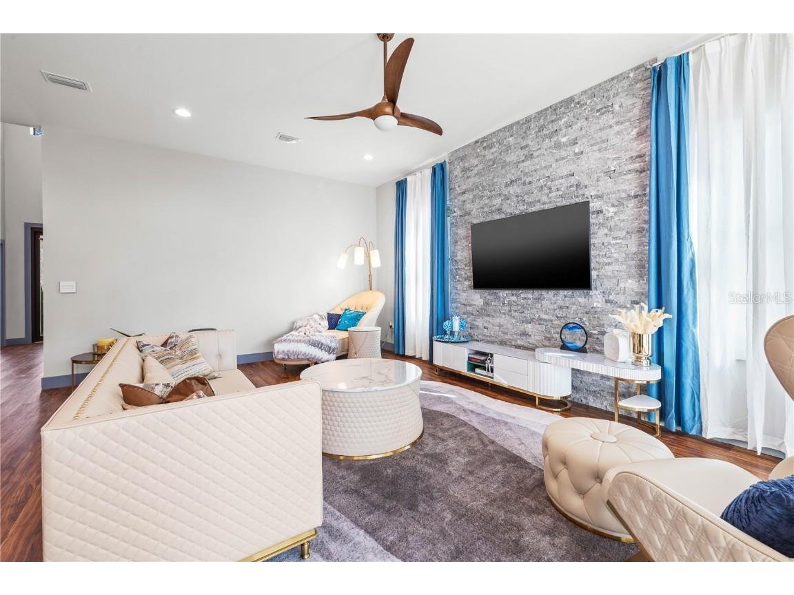 6325 11th Avenue S Gulfport FL 33707 TB8452010 image16