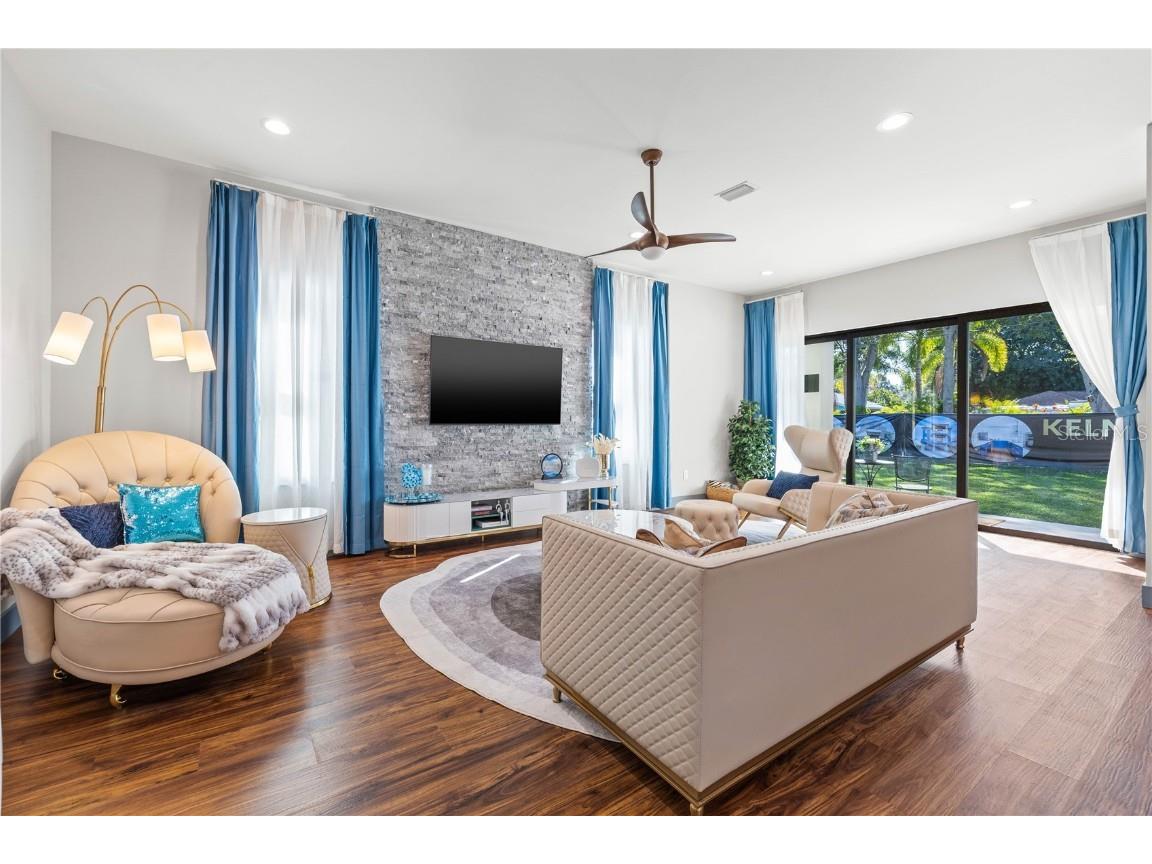 6325 11th Avenue S Gulfport FL 33707 TB8452010 image3