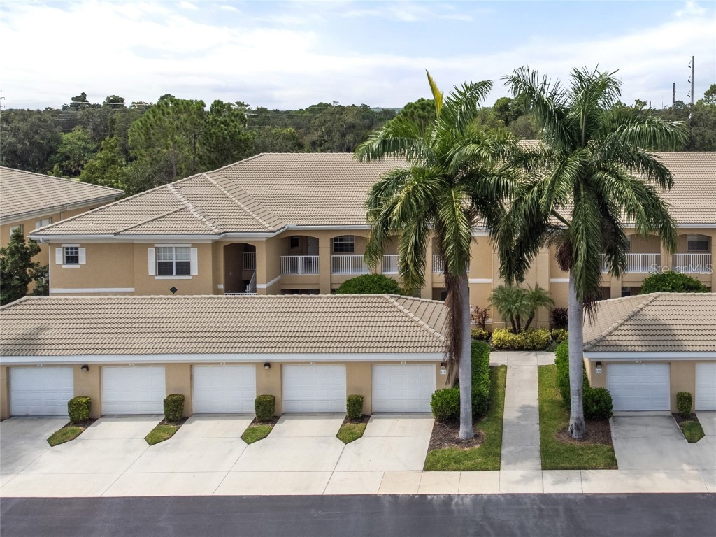 6326 Grand Oak Circle #202 Bradenton FL 34203 A4623825 image1