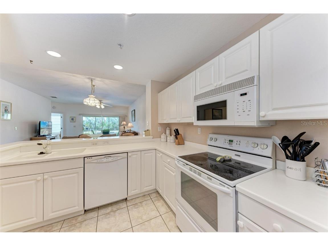 6326 Grand Oak Circle #203 Bradenton FL 34203 A4640780 image13