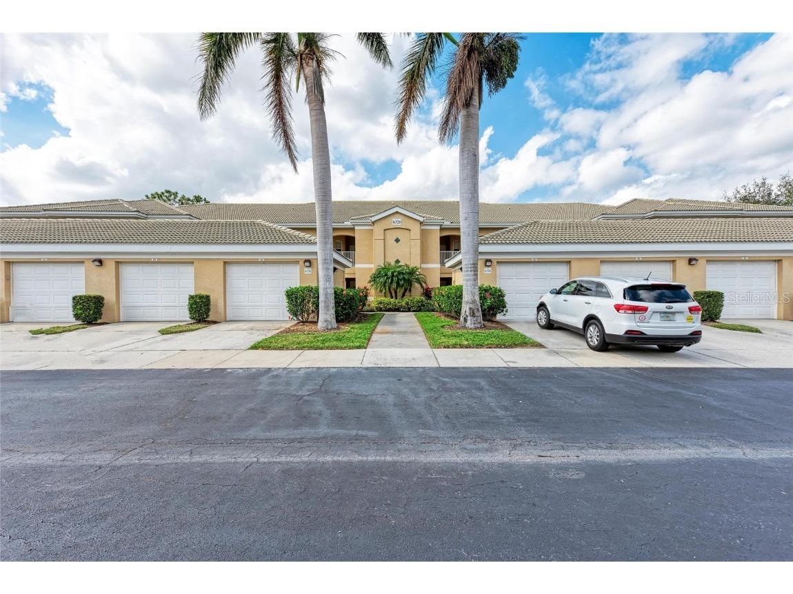 6326 Grand Oak Circle #203 Bradenton FL 34203 A4640780 image3