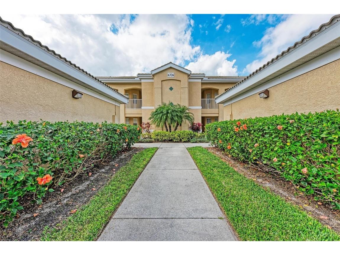 6326 Grand Oak Circle #203 Bradenton FL 34203 A4640780 image4