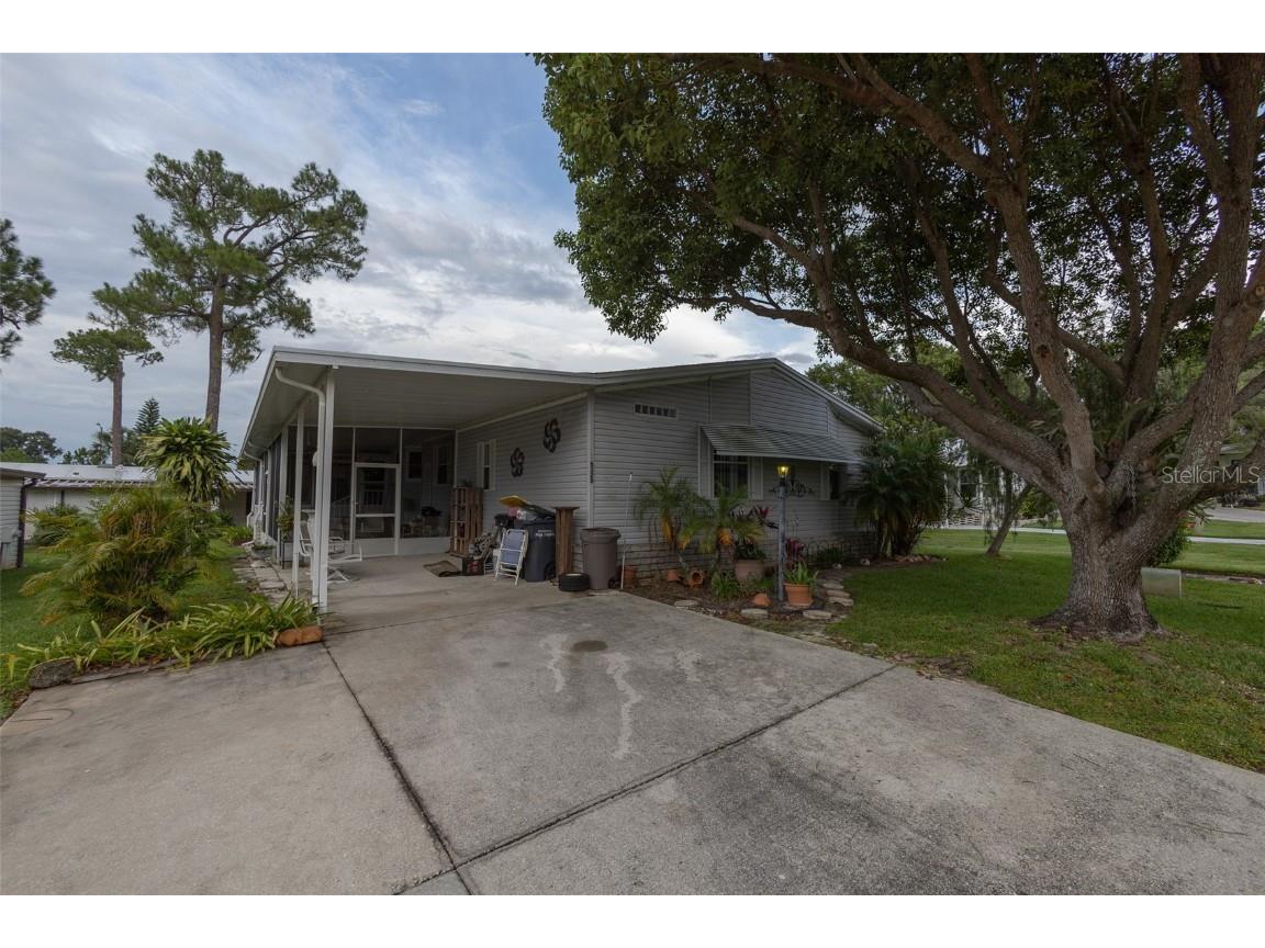 6328 Grove Pointe Drive SE Winter Haven FL 33884 L4937918 image1